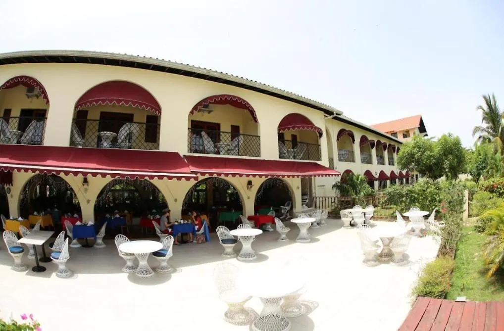 Negril Place 4-Star Resort With Pool Camp- Beach Access Apartment