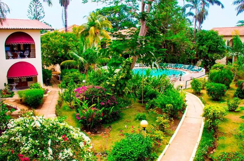 Negril Place 4-Star Resort With Pool Camp- Beach Access Apartment