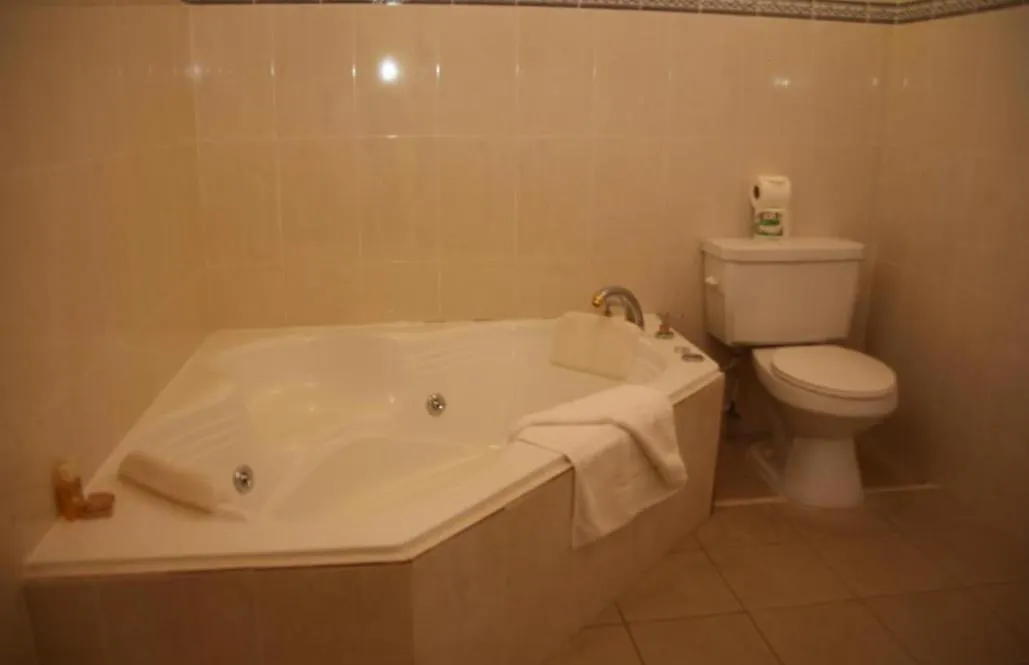 Negril Place 4-Star Resort With Pool Camp- Beach Access Apartment